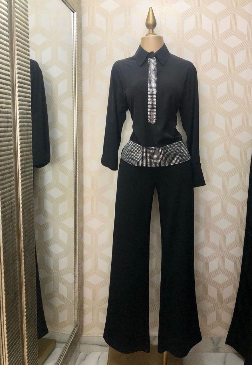 BLUSA NEGRA