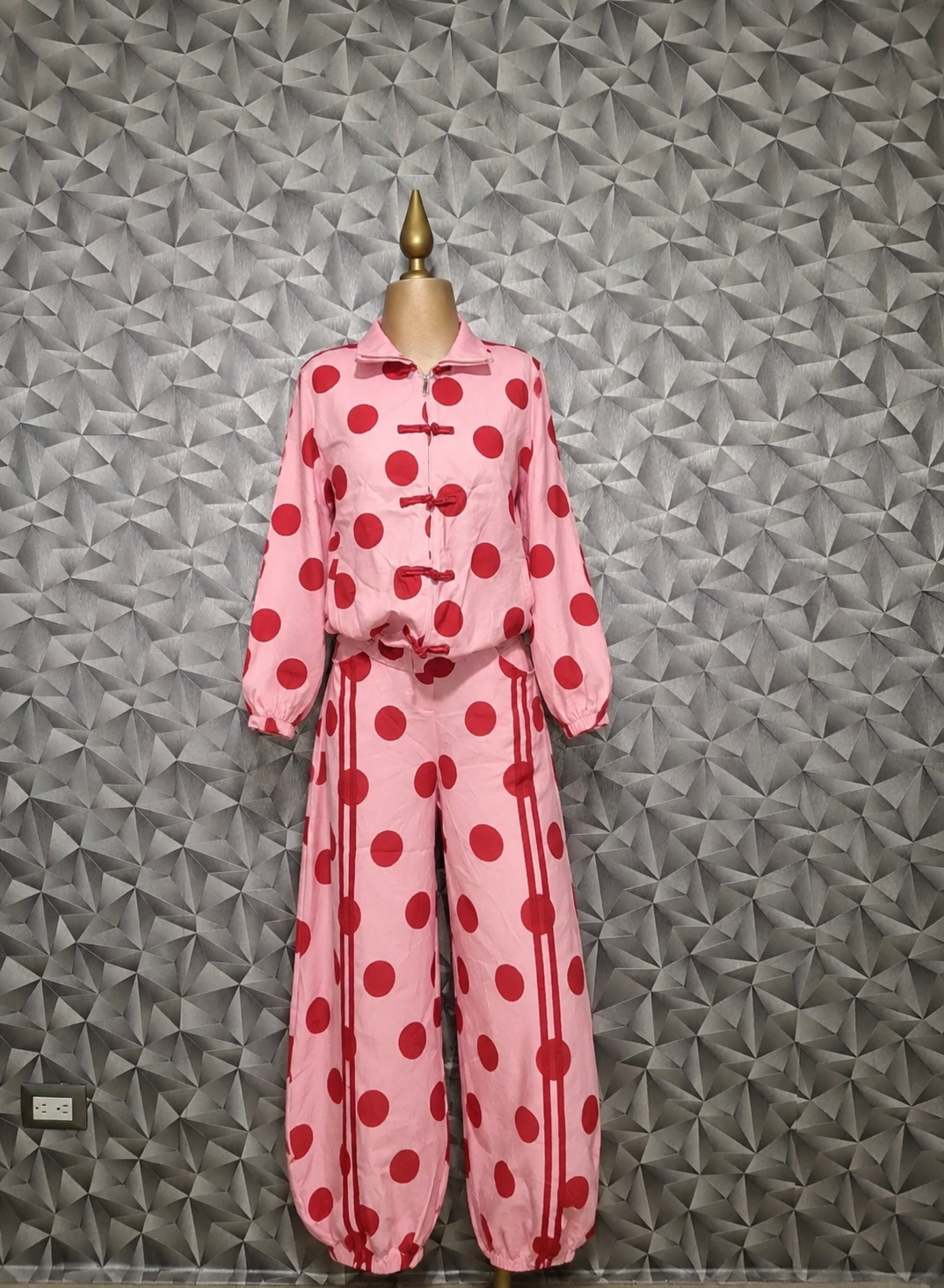 Conjunto lunares rosa y rojo