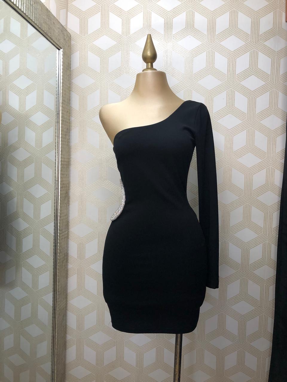 Vestido Corto Negro